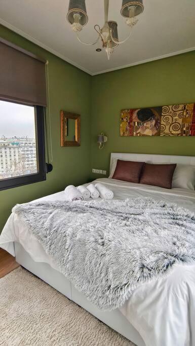 Eva's Luxurious Penthouse #mitropoleos6 *